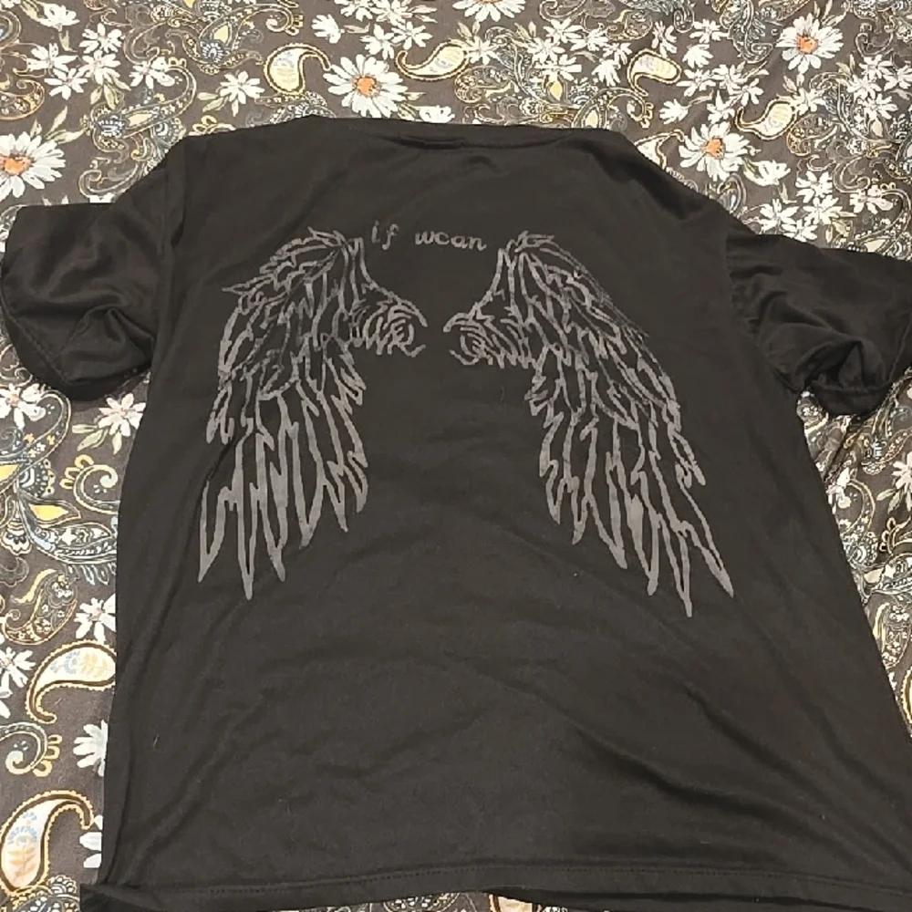 ❤️10/$40 Black T-Shirt with Wing Design